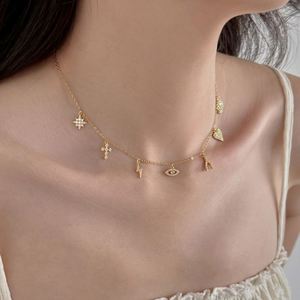 Colliers pendentifs Dylam au design exclusif et unique en argent 925, avec symboles multiples : Main du Mal, Yeux, Cœur d'Amour, Croix Lumineuse, Octagramme - Product Image 5