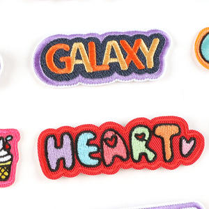 Parches Termoadhesivos Bordados Personalizados <span class=keywords><strong>de</strong></span> Alta Calidad con Letras <span class=keywords><strong>de</strong></span> Dibujos Animados y <span class=keywords><strong>Frases</strong></span> <span class=keywords><strong>para</strong></span> Gorras - Product Image 3