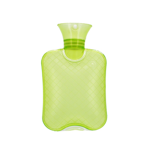 Botella de agua caliente con diseño de celosía, bolsa de agua caliente de PVC de buena calidad al por mayor para mantener el calor - Product Image 2