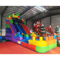 Château gonflable durable en PVC 6x3m avec toboggan sec et humide, thème blocs, souffleur d'air et kit de réparation, certification CE, à vendre