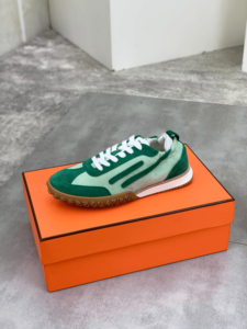Mixed Suede Upper Ventilated Surface Wear Enduring Ventilated Men's Neutral Streamlined Sneakers Premium Airflow Structure - Product Image 1