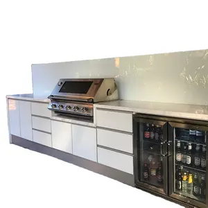 Modern Modern Modular Prefab Dibangun Di Dalam BBQ Portabel Kabinet Dapur Luar Set dengan Panggangan dan Kulkas Di Bawah Pergola