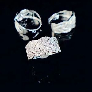 Anillo de Boda Cruzado con Banda Ondulada de Oro Puro de 18k y Diamante Natural de 0.65ct de Xinfly - Product Image 4