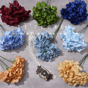 Bouquet de fleurs artificielles d'hortensia Yixuan, 5 têtes, 27 pétales, fleurs en soie, décoration de mariage, décoration de la maison - Product Image 1