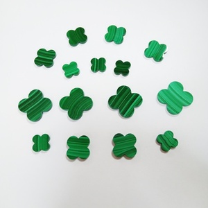 Piedra de Malaquita Verde al por Mayor, Piedra de Trébol de 13x13 mm, Gema Suelta, Malaquita Natural, Piedra de Trébol de Cuatro Hojas - Product Image 5