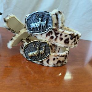 <span class=keywords><strong>Cintura</strong></span> <span class=keywords><strong>uomo</strong></span> pelliccia nuova tendenza stile europeo e americano <span class=keywords><strong>Beige</strong></span> pelliccia leopardata fibbia ago da <span class=keywords><strong>uomo</strong></span> coreano <span class=keywords><strong>cintura</strong></span> di pelliccia di moda - Product Image 4