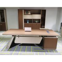Ensemble bureau et chaise de direction modulable et personnalisable pour hôpital, avec table d'ordinateur, armoire latérale et design à panneaux