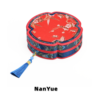 Boîte à bijoux de style chinois à quatre feuilles, vintage, en tissu brocart, décorée de pompons, pour ranger bracelets, colliers et boucles d'oreilles - Product Image 6
