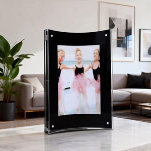 Marco de Fotos Acrílico Curvo Personalizado de Alta Calidad, Soporte de Exhibición de Cristal Conectado por Imán - Product Image 2
