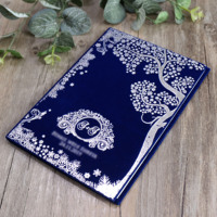 Carte de table d'anniversaire personnalisée en velours bleu marine avec estampage à chaud en blanc, cartes d'invitation de mariage