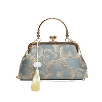 Nouveau sac carré texturé de style chinois, sac à main élégant en soie pour femme, portable, haut de gamme, à motifs floraux, idéal pour les soirées