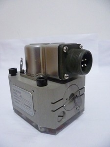 Convient aux applications de contrôle, peut remplacer la série 4WS2EM10-4 d'élévateurs électro-hydrauliques proportionnels - Product Image 2
