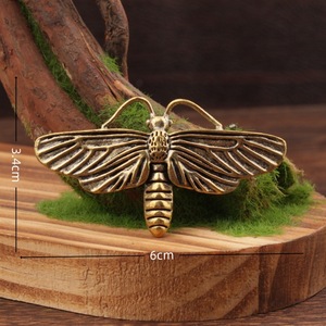 Figurine de malvaison vintage en laiton émergeant d'un cocon, décoration d'intérieur, figurine de thé, artisanat en bronze - Product Image 3