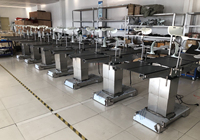 Table d'opération orthopédique avec plateau transparent aux rayons X et dispositif de traction pour les fractures