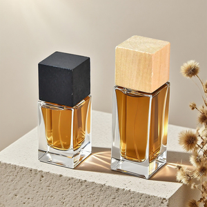 Tùy Chỉnh 30Ml 50Ml Sang Trọng Vuông Rõ Ràng Thủy Tinh Nước Hoa Rỗng Chai Cao End Vuông Dưới Nước Hoa Chai Với Gỗ Nắp - Product Image 3
