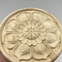 En stock prix bas en vente fabricant le moins cher bois sculpté oncouches en bois Appliques en bois meubles armoire décoration florale
