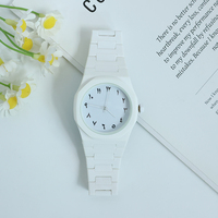 Montre à quartz simple et élégante, nouvelle collection 2026, colorée, très tendance, populaire pour homme, femme et étudiant