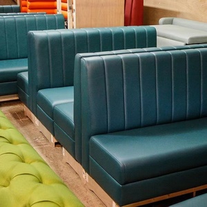 Ensemble de chaises et de canapés de salon de beauté, de boutique de vêtements, de restaurant, en métal et en cuir, design moderne et bon marché - Product Image 2