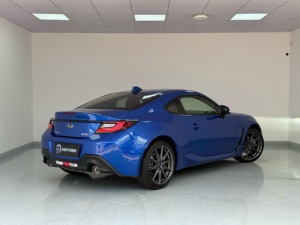 Subaru <span class=keywords><strong>BRZ</strong></span> 2.4L 6MT Azul Brillante 2022, Coupé de 2 Puertas, Tracción Trasera, Auto Deportivo <span class=keywords><strong>Usado</strong></span> con Poco Kilometraje, Disponible para Envío Inmediato - Product Image 3