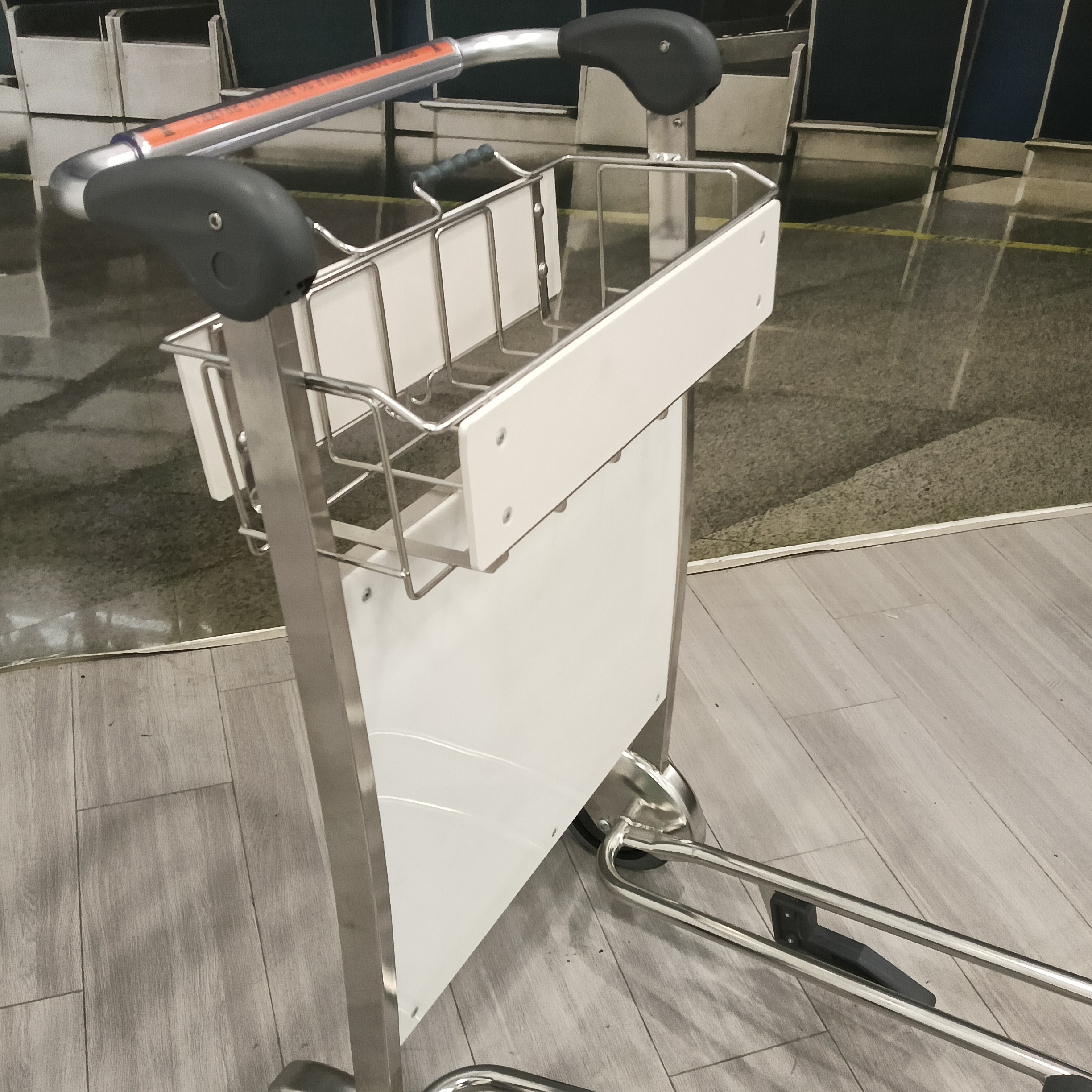 Factory OEM ODM 4 Wheels Passenger Baggage AirportLuggage Cart with Brake