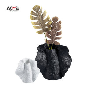<span class=keywords><strong>2022</strong></span> nouveau Style usine Offre Spéciale Vase à bourgeon noir Vase en céramique texturé <span class=keywords><strong>de</strong></span> fleur d'art moderne pour autre décoration <span class=keywords><strong>de</strong></span> la maison - Product Image 2