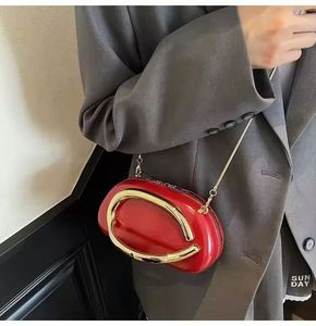 Sac à main polyvalent multicolore et élégant au design optimal en résine colorée, idéal pour les soirées, durable et tendance. - Product Image 5