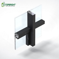 Système de vitrage structurel extérieur moderne pour murs-rideaux avec panneaux de verre à isolation thermique et caractéristiques imperméables