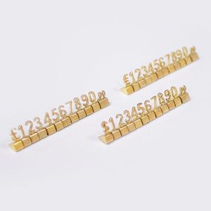 Etiquetas de Precio Metálicas en Forma de Cubo para Joyerí<span class=keywords><strong>a</strong></span>, Relojes y Ropa, en Dólares, <span class=keywords><strong>RMB</strong></span> y Euros, Placa de Precio Metálica 3D para Exhibición de Joyerí<span class=keywords><strong>a</strong></span> - Product Image 2