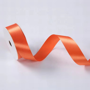 Chất Lượng Cao 1Inch Mặt Duy Nhất Satin <span class=keywords><strong>Ribbon</strong></span> Tùy Chỉnh Rắn Màu Xanh Màu Đỏ Satin Ruy Băng Cho Gói Quà Tặng - Product Image 5