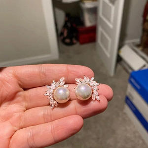 Pendientes de Perlas con Baño de Oro Rosa, Diseño de Flor, Perlas de Imitación, Joyería de Boda para Mujer, Pendientes Románticos de Aleación - Product Image 3