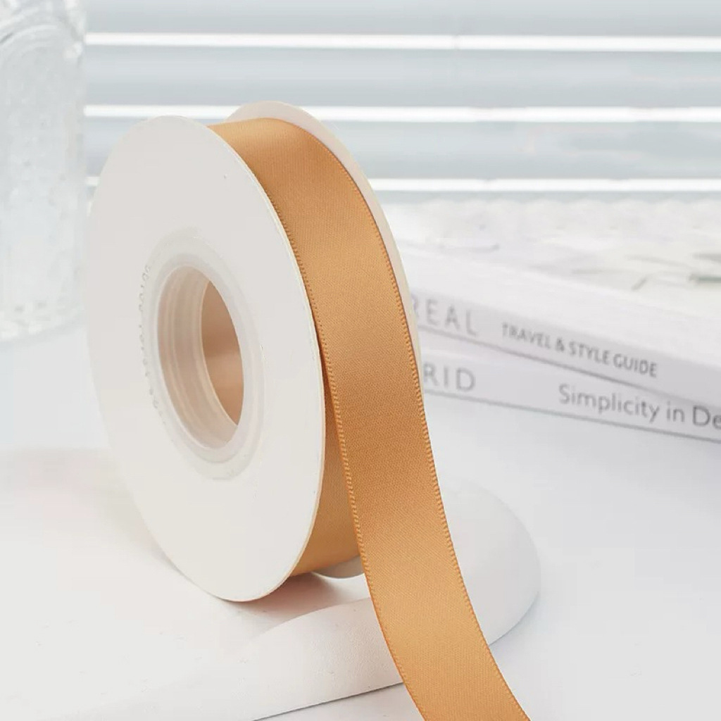 # Ruban polyester 675 champagne orange 2cm 100 yards