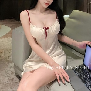 Pyjama floral Xishi Daydream super confortable et délicat avec coussinets de soutien-gorge, caraco en soie glacée, tenue d'été pour la maison - Product Image 4