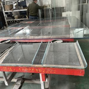 Panneau incurvé plat sur mesure pour porte, fenêtre, rideau de <span class=keywords><strong>douche</strong></span>, mur, salon, verre trempé à chaud de 4 mm à 18 mm - Product Image 4