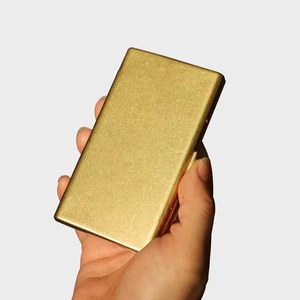 Elegante Astuccio per Sigarette Lunghe da Donna, Confezione da 20, Raffinato Portasigarette in Metallo Argento Anticato con Finitura Zigrinata - Product Image 5