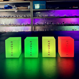 Centrotavola Personalizzati con Logo, Decorazioni <span class=keywords><strong>da</strong></span> <span class=keywords><strong>Tavolo</strong></span>, Cubo Totem LED, Lightbox <span class=keywords><strong>da</strong></span> <span class=keywords><strong>Tavolo</strong></span> LED Personalizzato per Eventi Aziendali - Product Image 3
