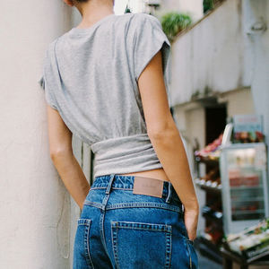 Camiseta Corta Gris Plisada con Mangas Murciélago para Mujer, Estilo Casual, para Uso Diario en Verano 2026 - Product Image 5