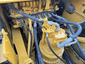 Excavatrice sur chenilles hydraulique d'occasion Cat330 de 30 tonnes, moteur de haute qualité, modèle 2024, excellent état, prix réduit - Product Image 4