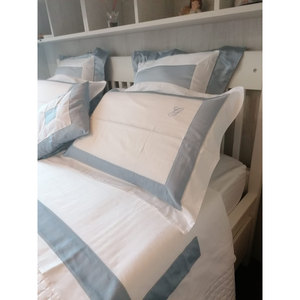 Set Letto in Raso King Size con Numeri Ricamati - Product Image 4