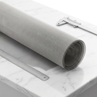 Roll Kawat Baja Anti Karat Tenun Halus Berlapis PVC untuk Penyaringan Industri, Pilihan Warna, Lebar dan Panjang Sesuai Permintaan Anda
