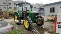 Tracteur agricole John Deere 904 4x4 d'origine avec des prix avantageux disponibles