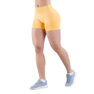 Celana pendek logo kustom wanita, celana pendek yoga tanpa kelim fitness gym pinggang rendah ringan untuk Olahraga
