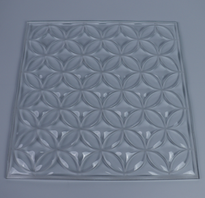Lámina de Vidrio Laminado Transparente con Patrón de Flor de Cuatro Hojas, Vidrio Decorativo Artístico para Edificios Comerciales y Diseño de Interiores de Hogares - Product Image 1