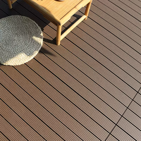 Planche de terrasse moderne résistante à l'humidité pour patio extérieur, terrasse en relief 135-25 mm