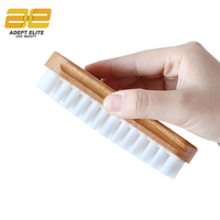 Brosse de nettoyage automobile durable en caoutchouc TPR 60 Shore, 12 cm, 45 g, avec poils en suède pour le nettoyage des intérieurs de voiture, des sièges et des tapis.