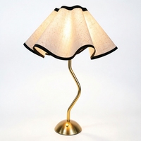 Lampe de table sans fil de luxe pour hôtel, abat-jour en tissu, lumière LED, idéale pour la restauration fine, les mariages et la décoration d'hôtel, directement de l'usine