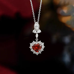 Colgante de collar de clavícula de plata 925 color tesoro rojo sangre de Paloma de color fuego como regalo para novia - Product Image 1