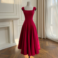 Robe longue trapèze élégante en cachemire, style Hepburn français, coupe ajustée, col carré, sans manches, ornée de diamants, pour femmes