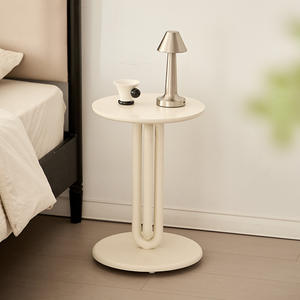 Mesa Auxiliar Redonda Moderna y Minimalista con Base de Metal Negro, Mesa de Centro para Sala de Estar, Mesa Esquinera para Sofá, Uso en Balcón de Hotel - Product Image 3