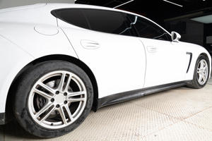 Para <span class=keywords><strong>Porsche</strong></span> <span class=keywords><strong>Panamera</strong></span> 2010 2011 2012 2013 2014 2015 2016 970 (de antiguo a nuevo 2026) 976 <span class=keywords><strong>GTS</strong></span>/SD Faldones Laterales de Fibra de Carbono Seca Eje Corto - Product Image 4