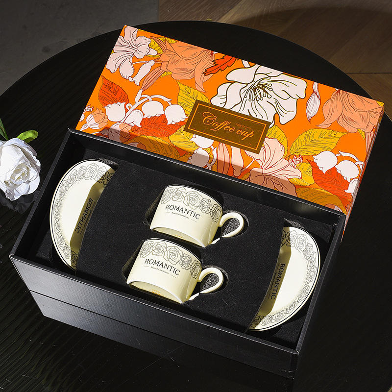 Hepburn Style Rose Gift Box